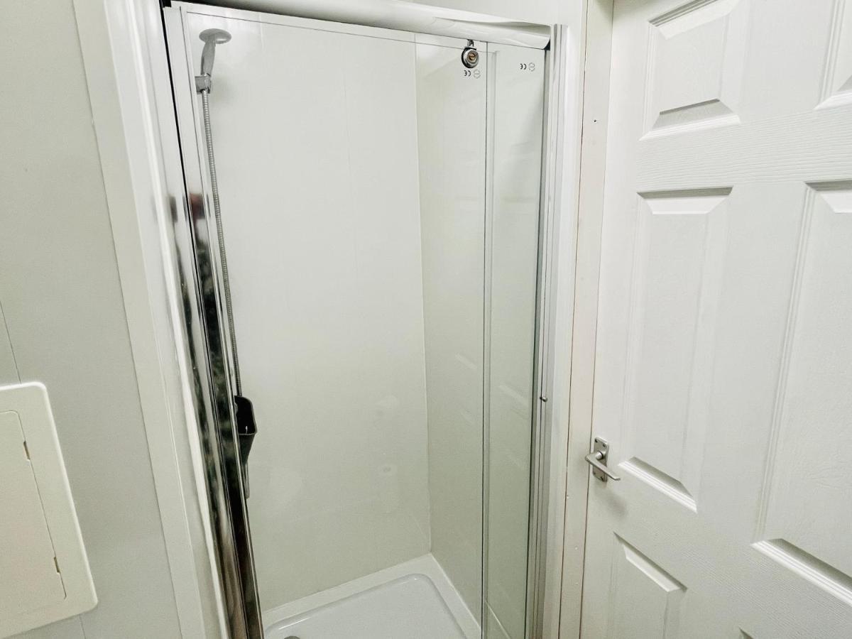 Fogs Property - Darlington City Apartments Екстер'єр фото